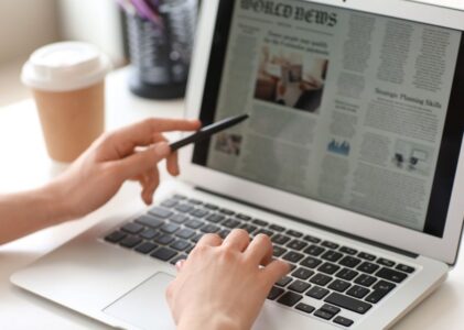 Obiščite spletno stran NaDlani za vsakodnevne informacije